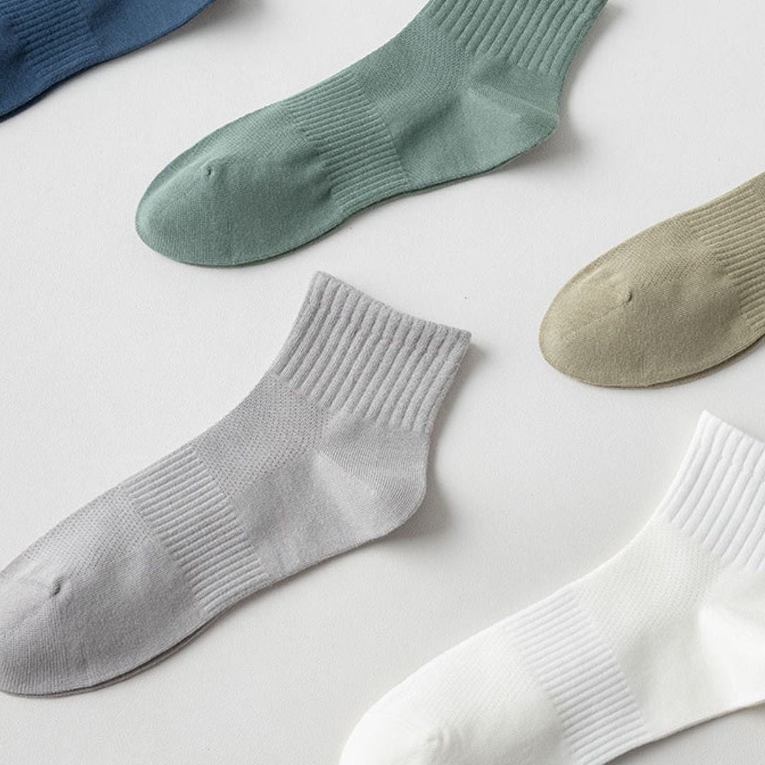 Breathable Sweat-Absorbing Cotton Men's Mid-Calf Socks (Min.2 Pairs)