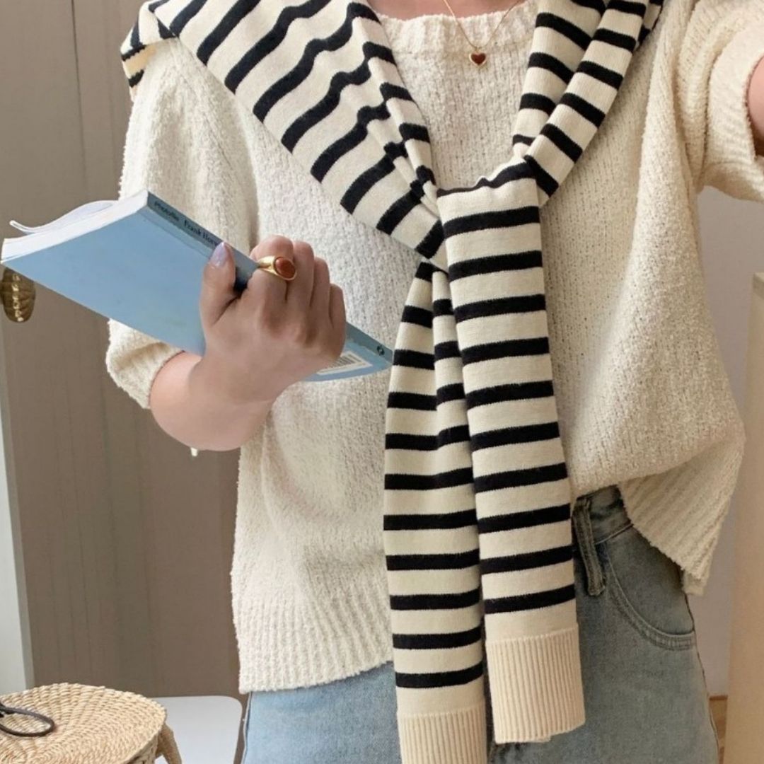 ファッショナブルなショルダースカーフ