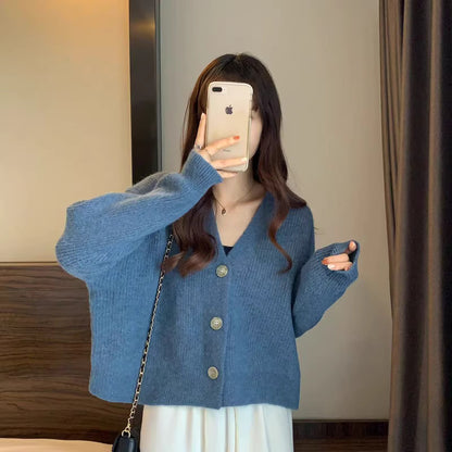 Minimalist Oversized Knit Cardigan