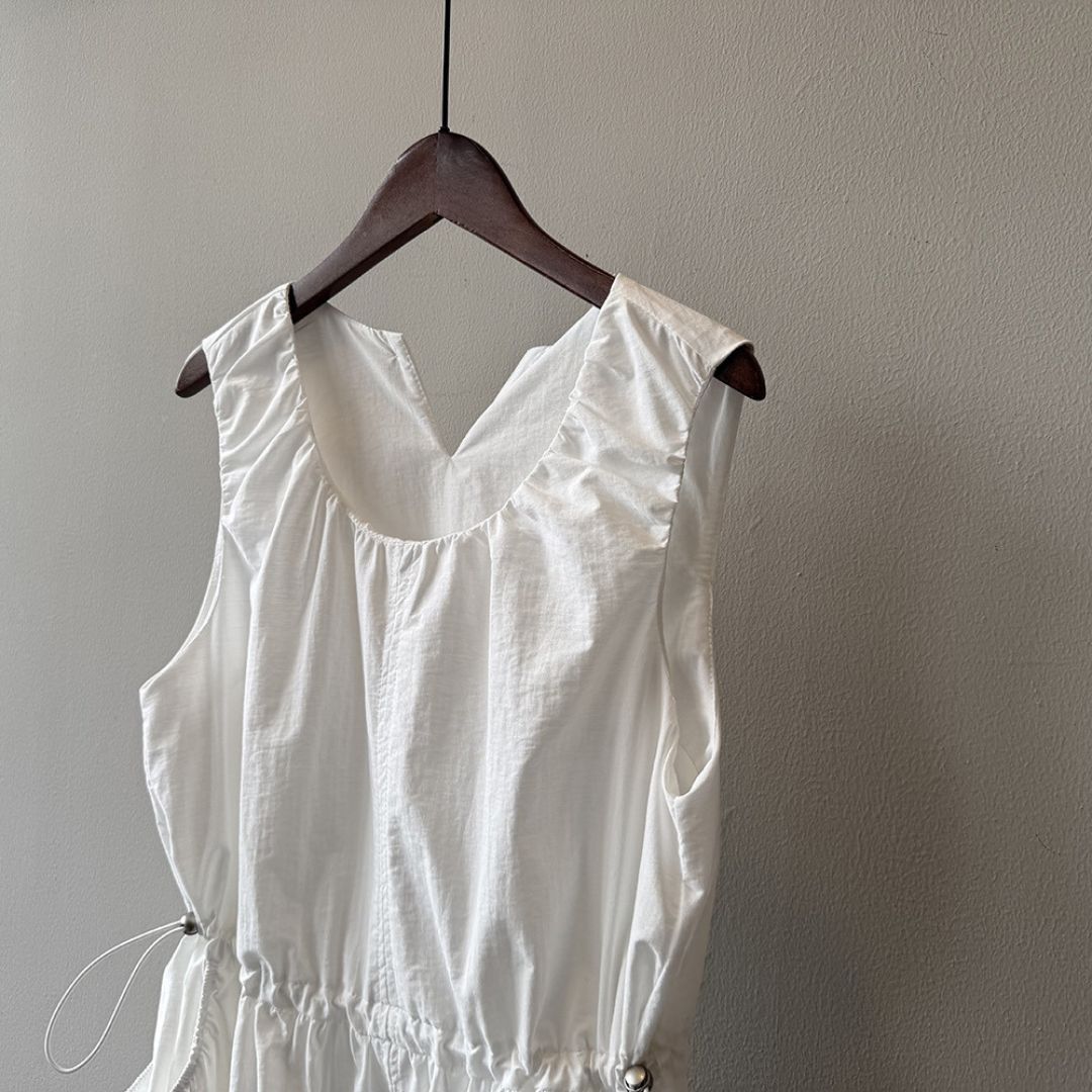 Summer Round-Neck Sleeveless Long Dress with Drawstring Waist