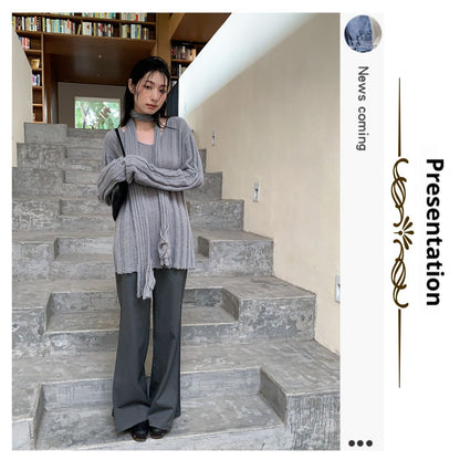 Low-waist Pleated Flare Trousers
