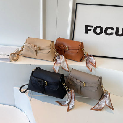 Vintage-Style Magnetic Closure Handbag