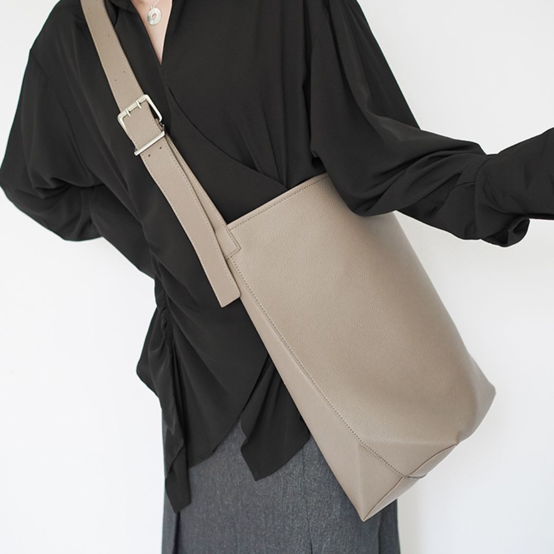 Solid Color Minimalist Large-Capacity Bucket Bag