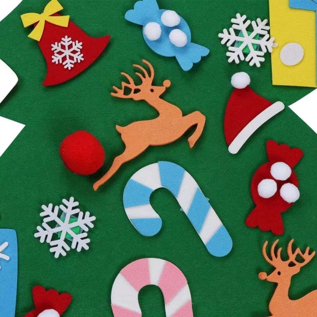 子どもが作るフェルトのクリスマスツリー