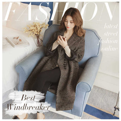 冬にぴったりのミドル丈チェック柄ウールコート