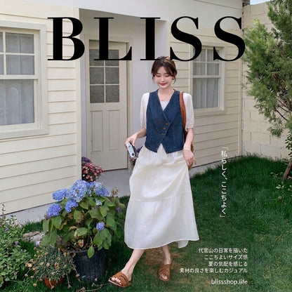 上品スタイル ホワイトパフスリーブドレスとデニムベストのツーピースセット